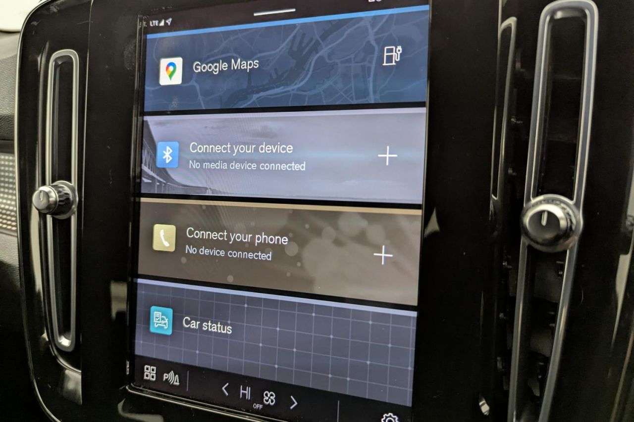 2021 VOLVO XC40 2021 VOLVO XC40