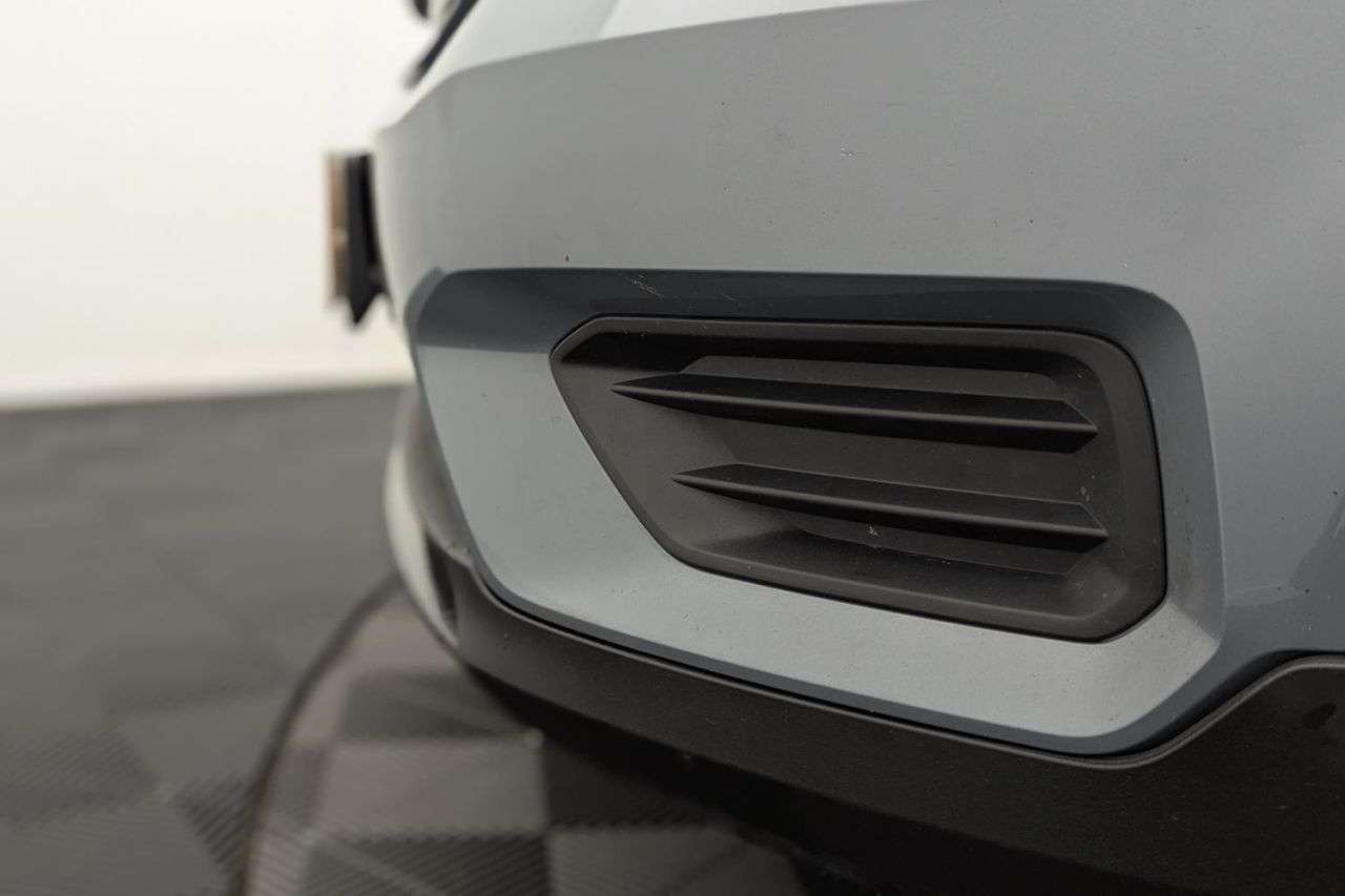 2021 VOLVO XC40 2021 VOLVO XC40