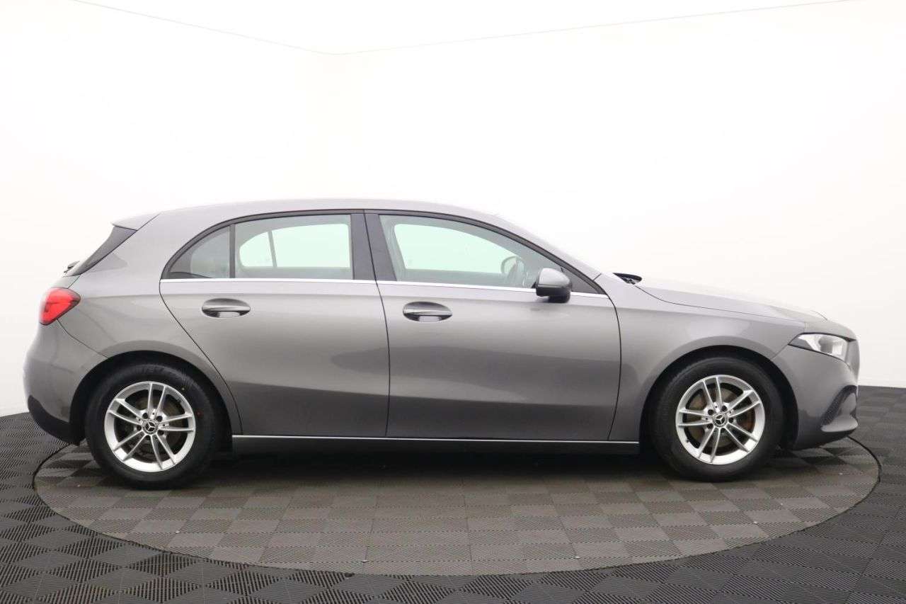 A 2019 MERCEDES-BENZ A-CLASS 1.3 A180 SE Hatchback 5dr Petrol Manual Euro 6 (s/s) (136 ps) Award Winning A 2019 MERCEDES-BENZ A-CLASS 1.3 A180 SE Hatchback 5dr Petrol Manual Euro 6 (s/s) (136 ps) Award Winning