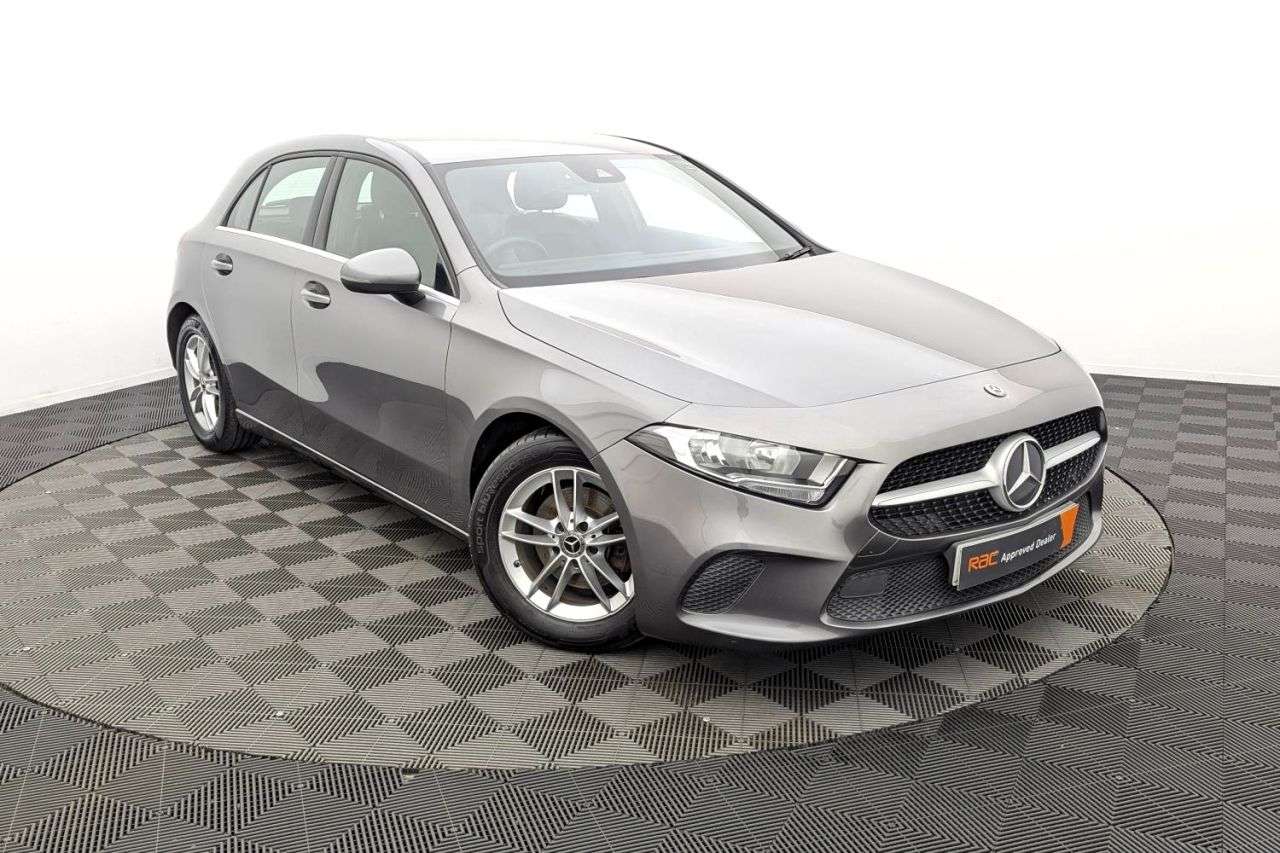 A 2019 MERCEDES-BENZ A-CLASS 1.3 A180 SE Hatchback 5dr Petrol Manual Euro 6 (s/s) (136 ps) Award Winning A 2019 MERCEDES-BENZ A-CLASS 1.3 A180 SE Hatchback 5dr Petrol Manual Euro 6 (s/s) (136 ps) Award Winning