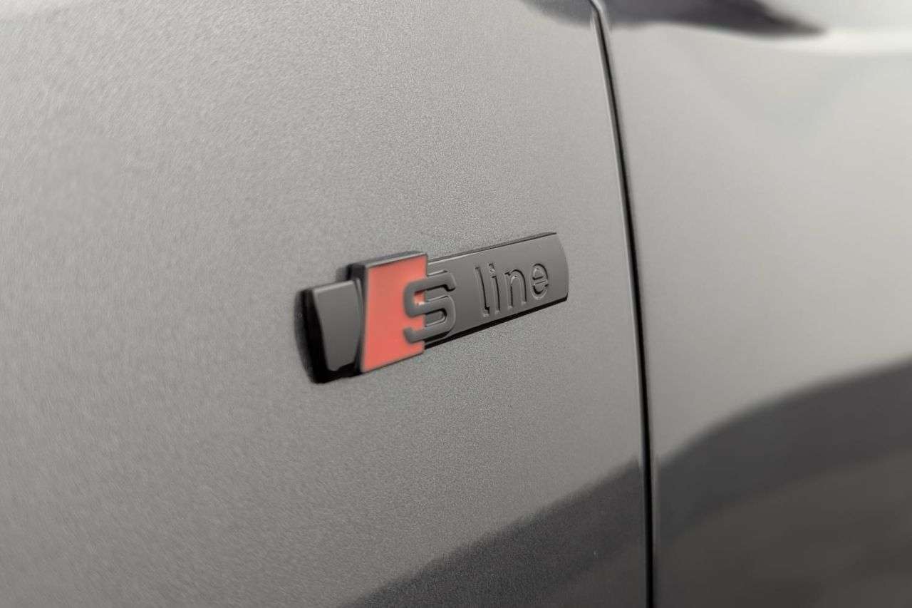 2022 AUDI Q3 2022 AUDI Q3