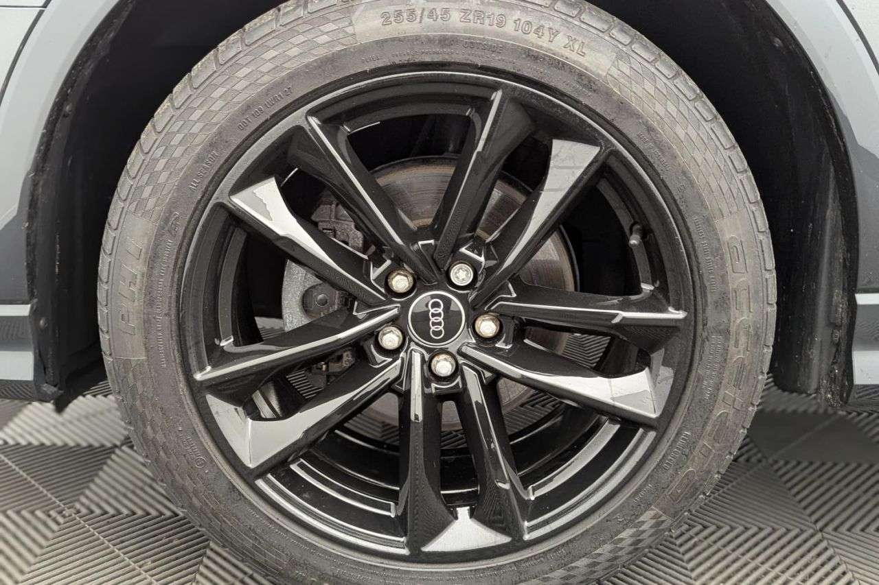 2022 AUDI Q3 2022 AUDI Q3