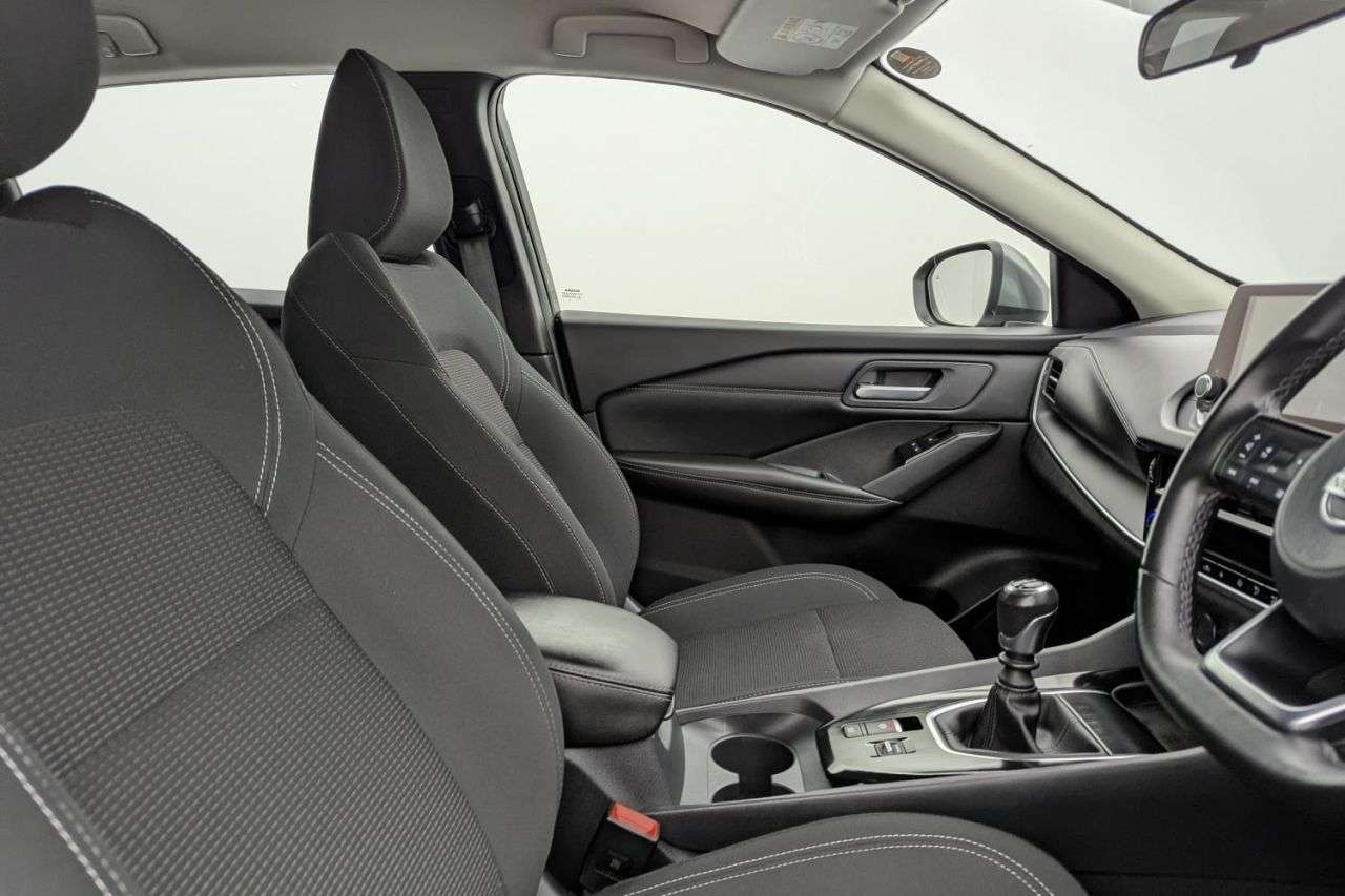 A 2021 NISSAN QASHQAI 1.3 DIG-T MHEV Acenta Premium SUV 5dr Petrol Hybrid Manual Euro 6 (s/s) (14 A 2021 NISSAN QASHQAI 1.3 DIG-T MHEV Acenta Premium SUV 5dr Petrol Hybrid Manual Euro 6 (s/s) (14