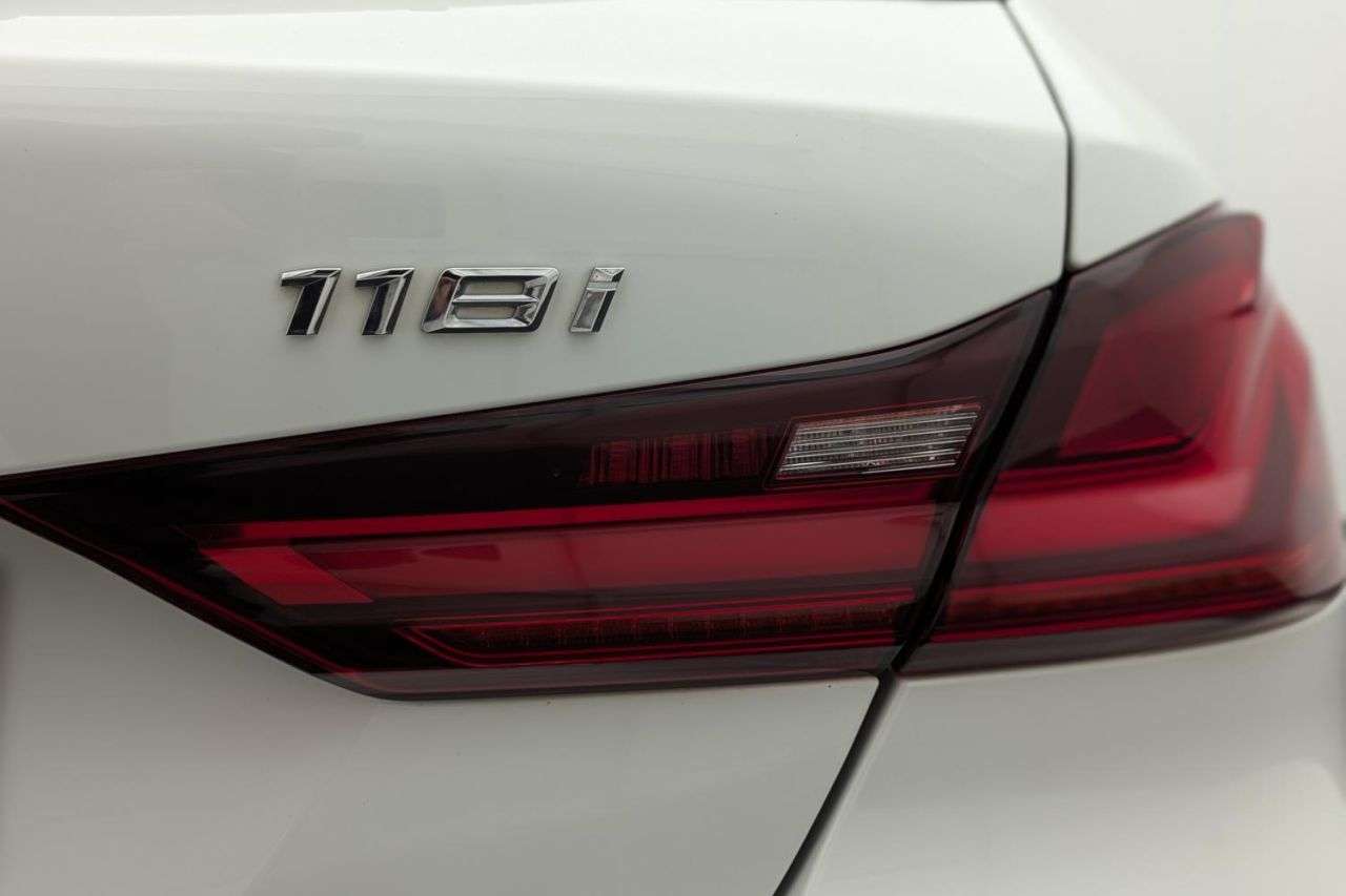 2021 BMW 1 SERIES 2021 BMW 1 SERIES