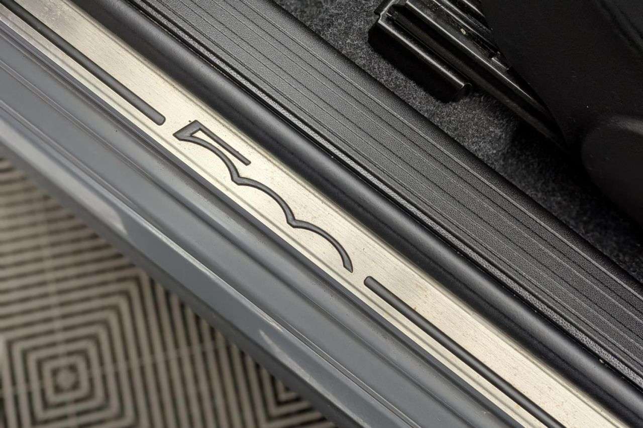 2019 FIAT 500 2019 FIAT 500