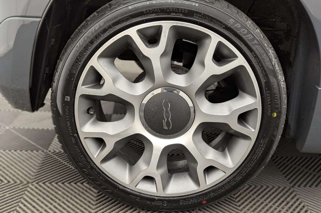 2019 FIAT 500 2019 FIAT 500