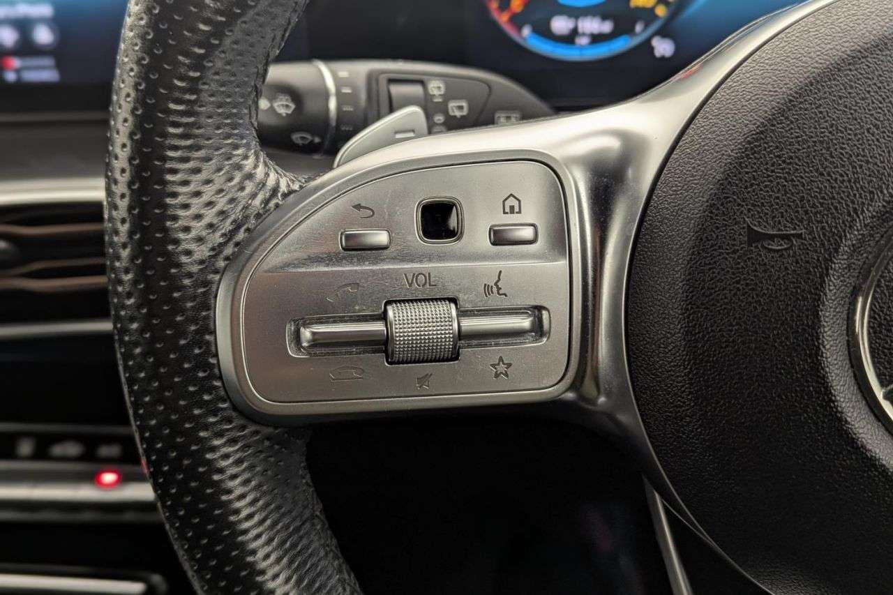 2021 MERCEDES-BENZ EQC 2021 MERCEDES-BENZ EQC