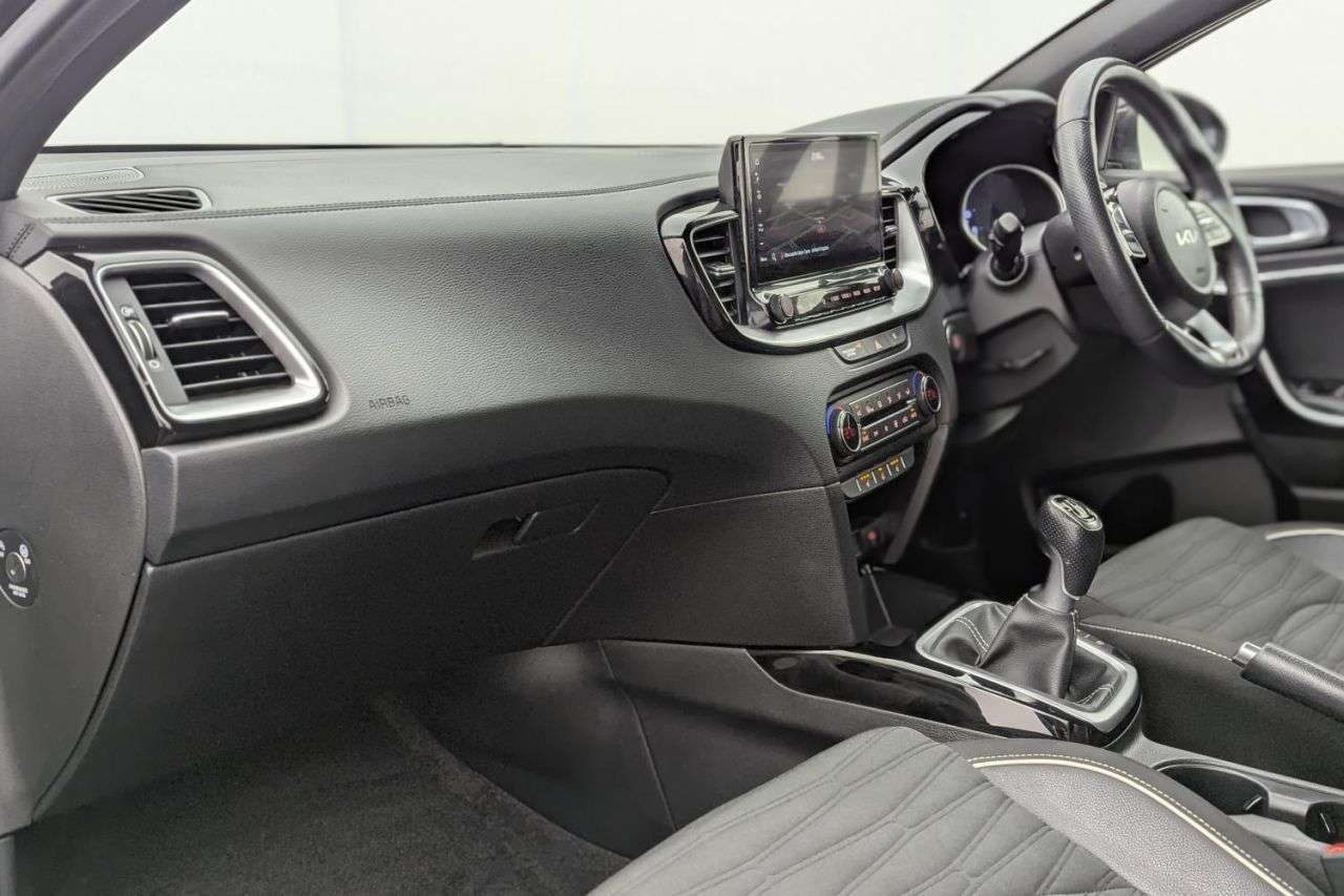 2022 KIA CEED 2022 KIA CEED