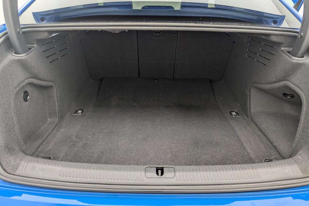 2021 AUDI A4 2021 AUDI A4