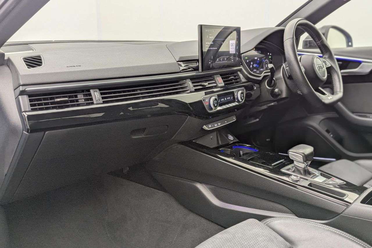 2021 AUDI A4 2021 AUDI A4