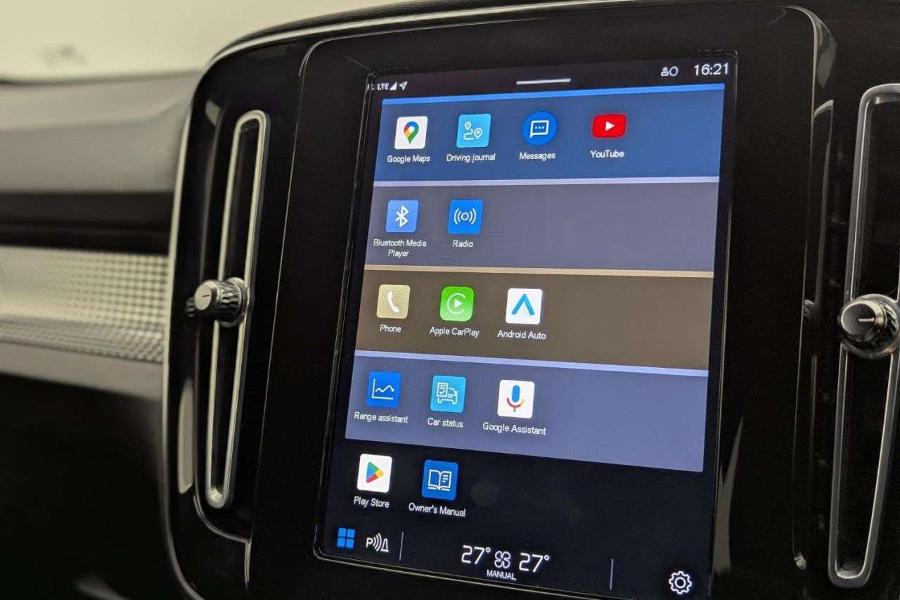 2021 VOLVO XC40 2021 VOLVO XC40