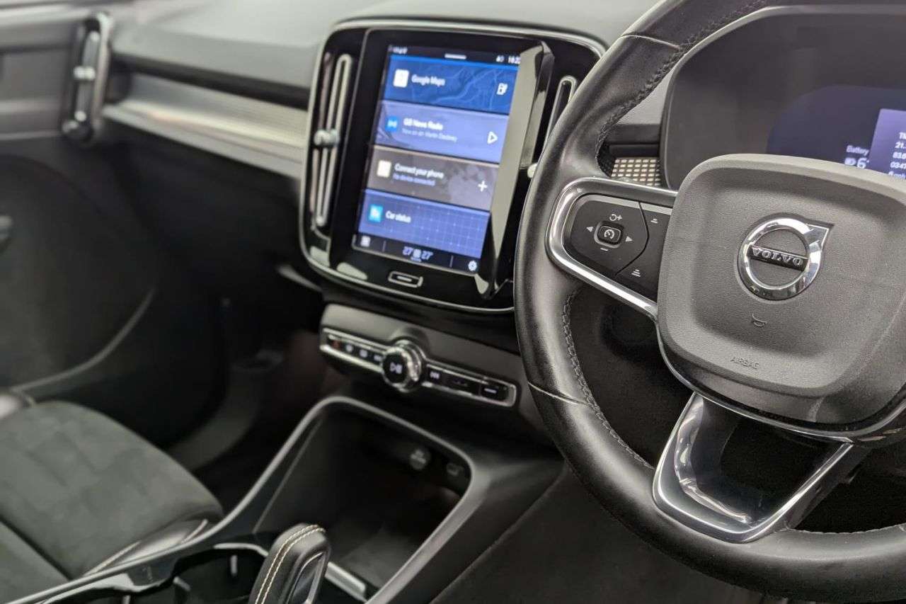 2021 VOLVO XC40 2021 VOLVO XC40