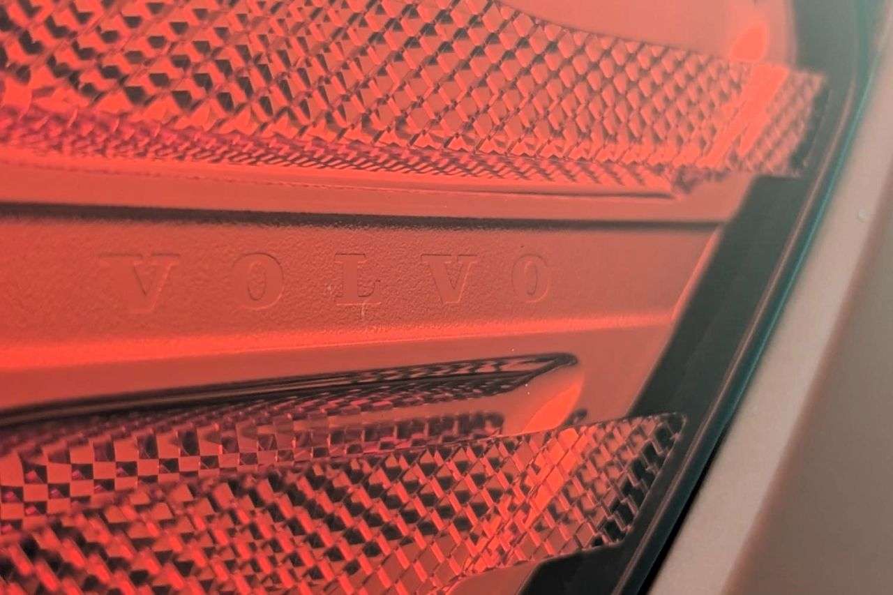 2021 VOLVO XC40 2021 VOLVO XC40