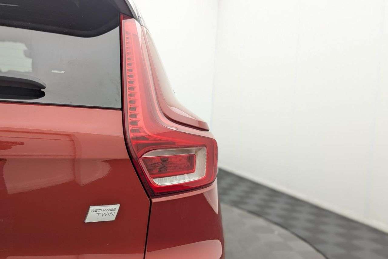 2021 VOLVO XC40 2021 VOLVO XC40