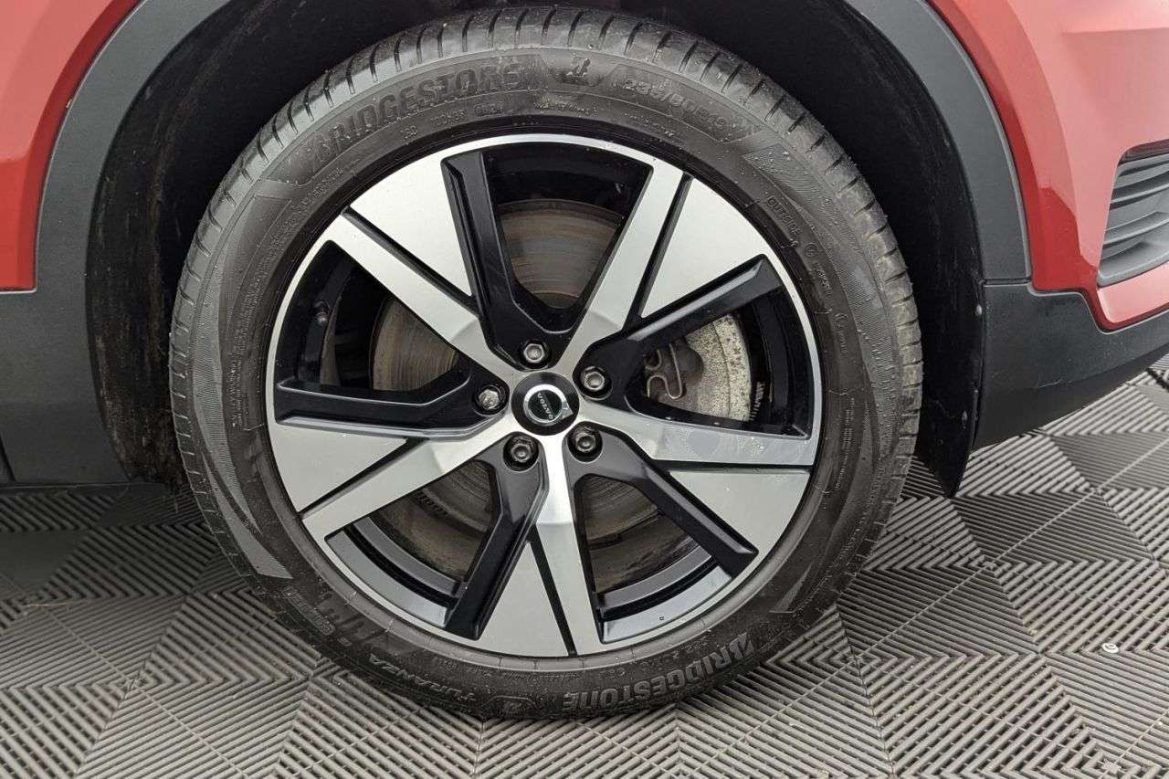 2021 VOLVO XC40 2021 VOLVO XC40