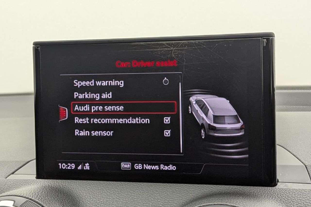 2018 AUDI Q2 2018 AUDI Q2