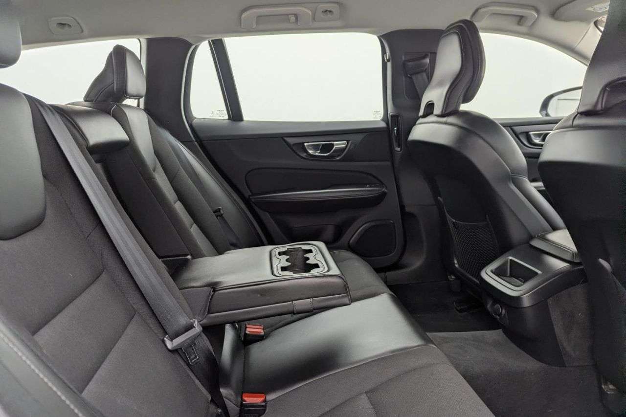 2019 VOLVO V60 2019 VOLVO V60