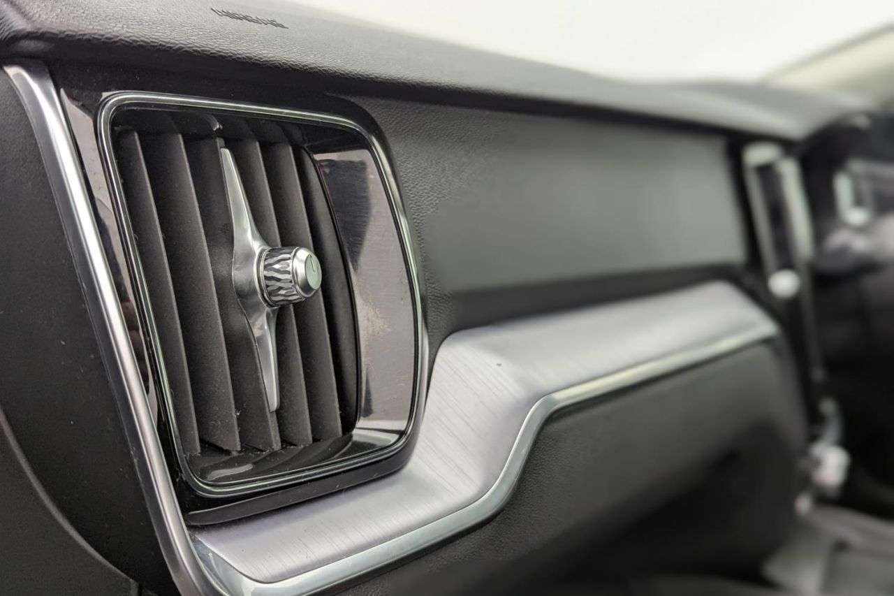 2019 VOLVO V60 2019 VOLVO V60