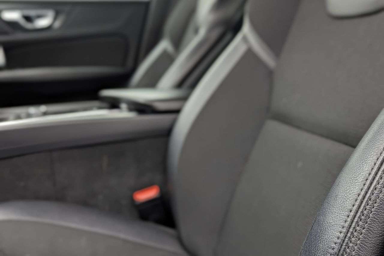 2019 VOLVO V60 2019 VOLVO V60