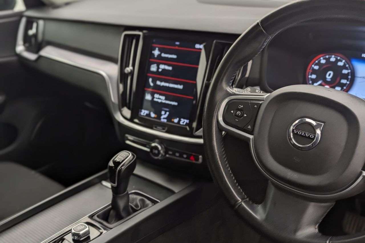 2019 VOLVO V60 2019 VOLVO V60