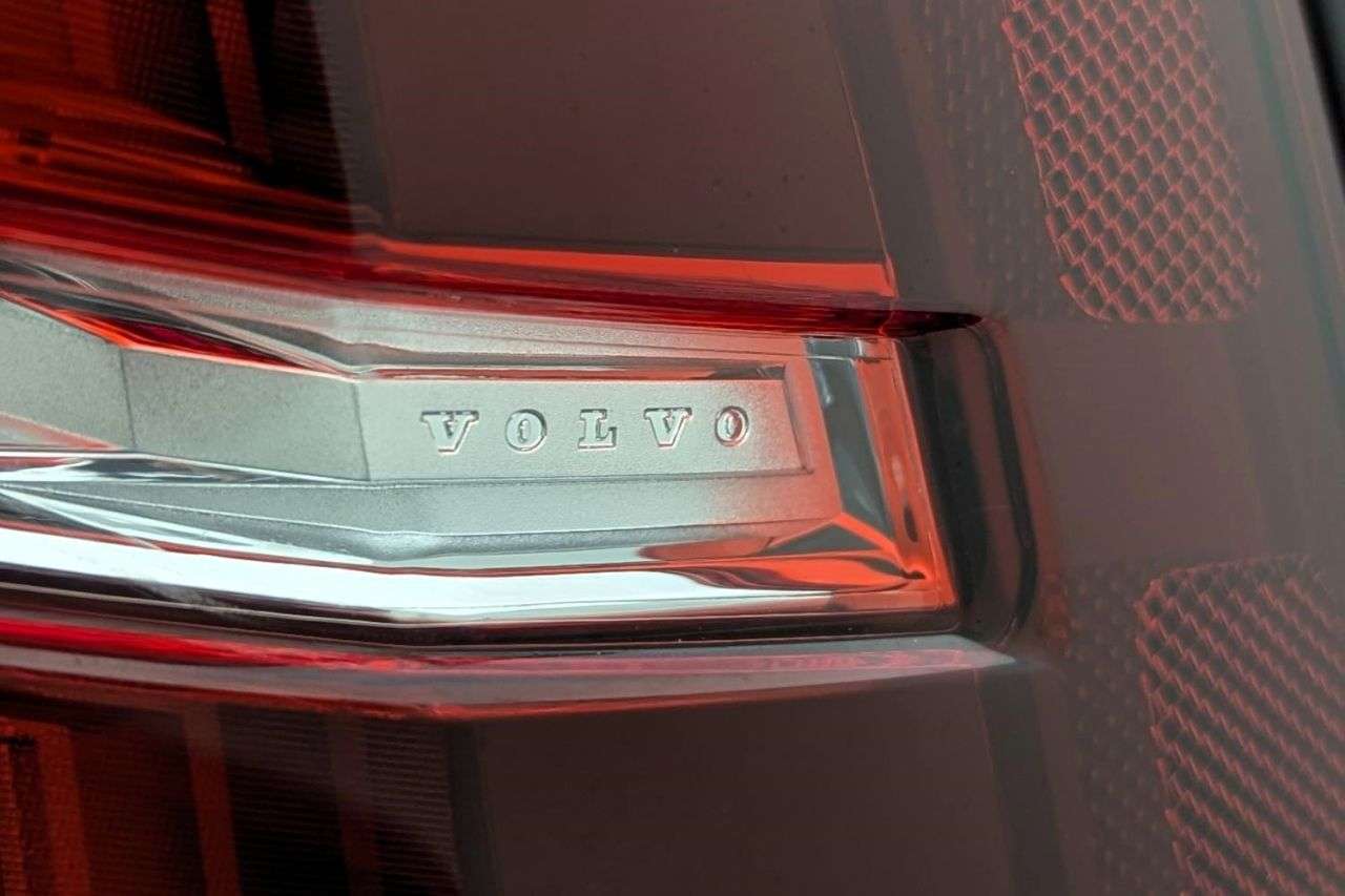 2019 VOLVO V60 2019 VOLVO V60