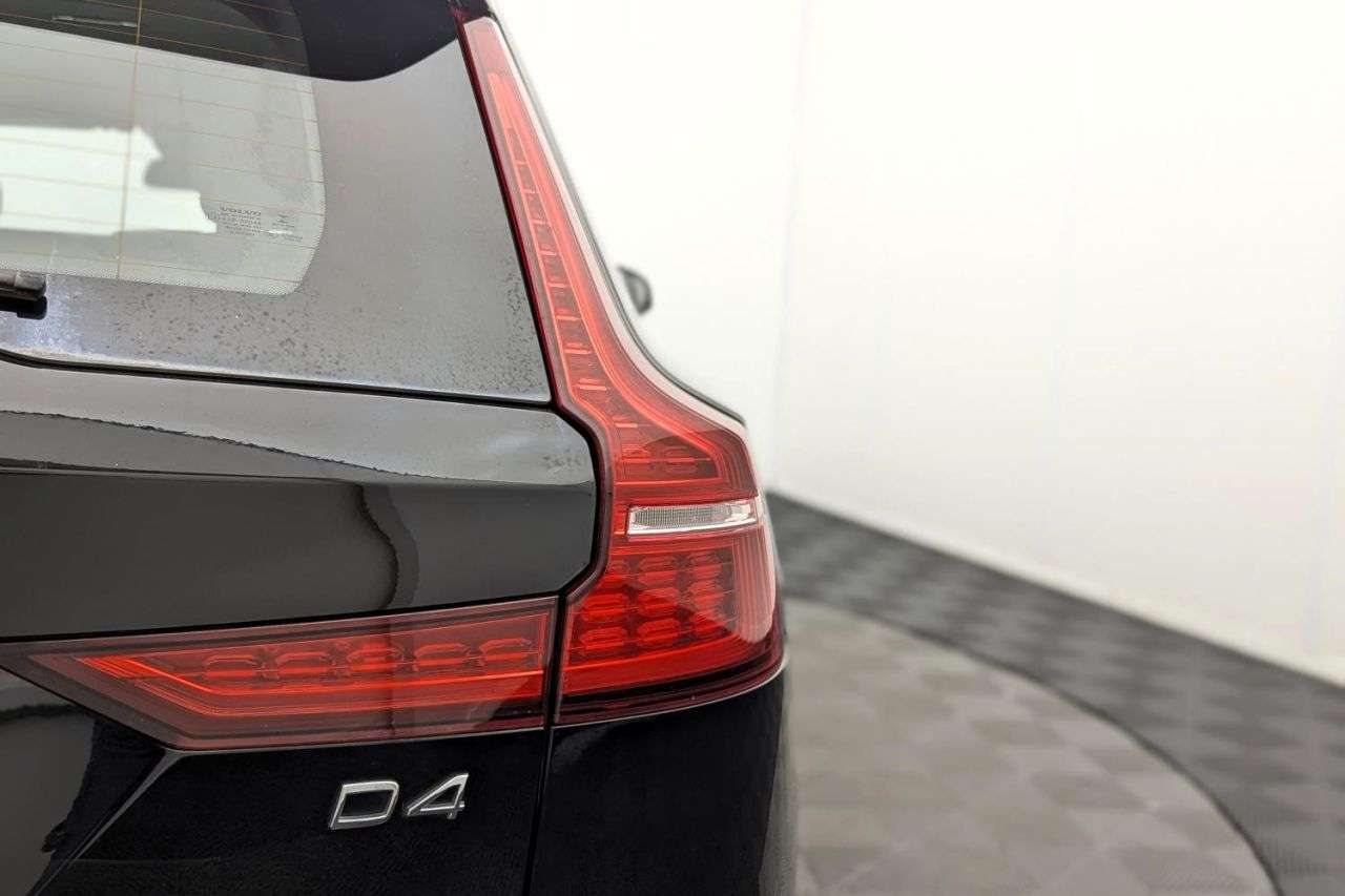 2019 VOLVO V60 2019 VOLVO V60