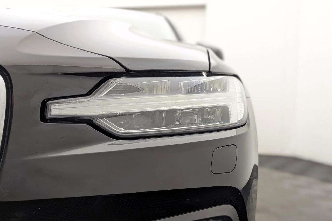 2019 VOLVO V60 2019 VOLVO V60