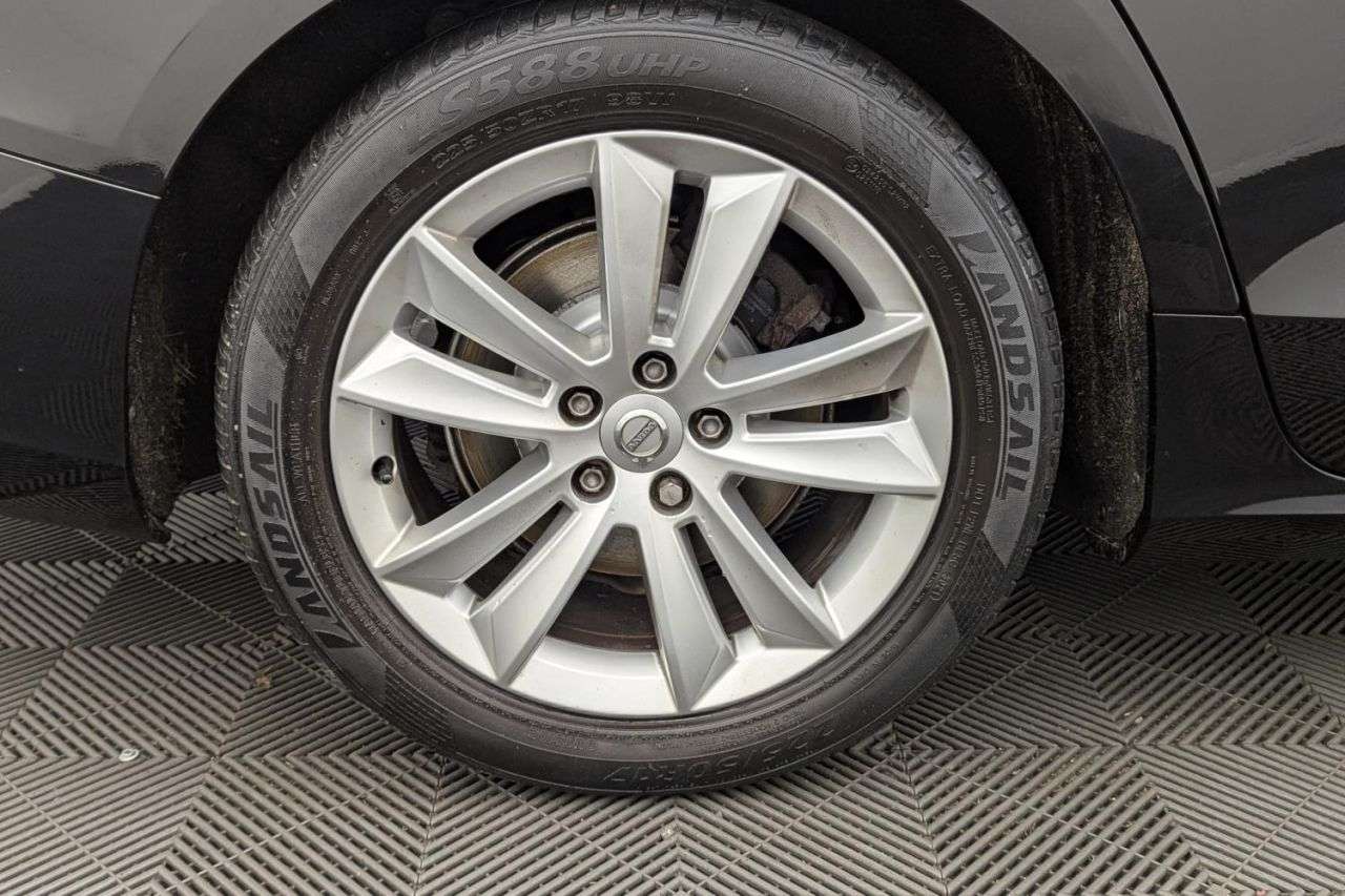 2019 VOLVO V60 2019 VOLVO V60