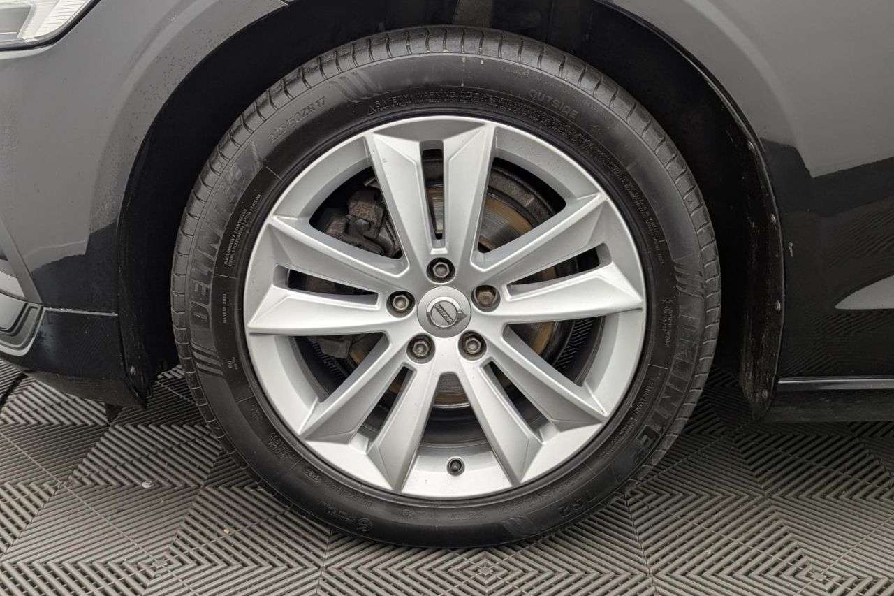 2019 VOLVO V60 2019 VOLVO V60