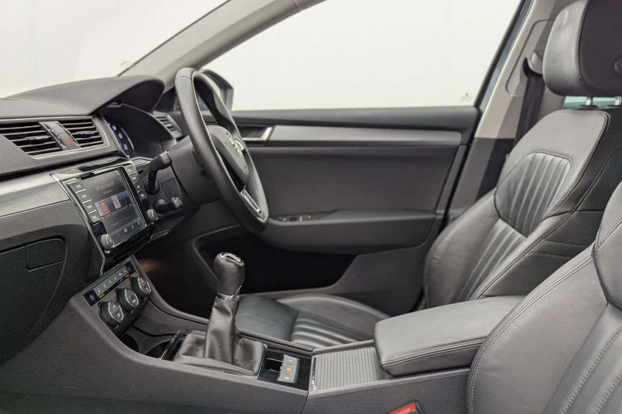 2017 SKODA SUPERB 2017 SKODA SUPERB