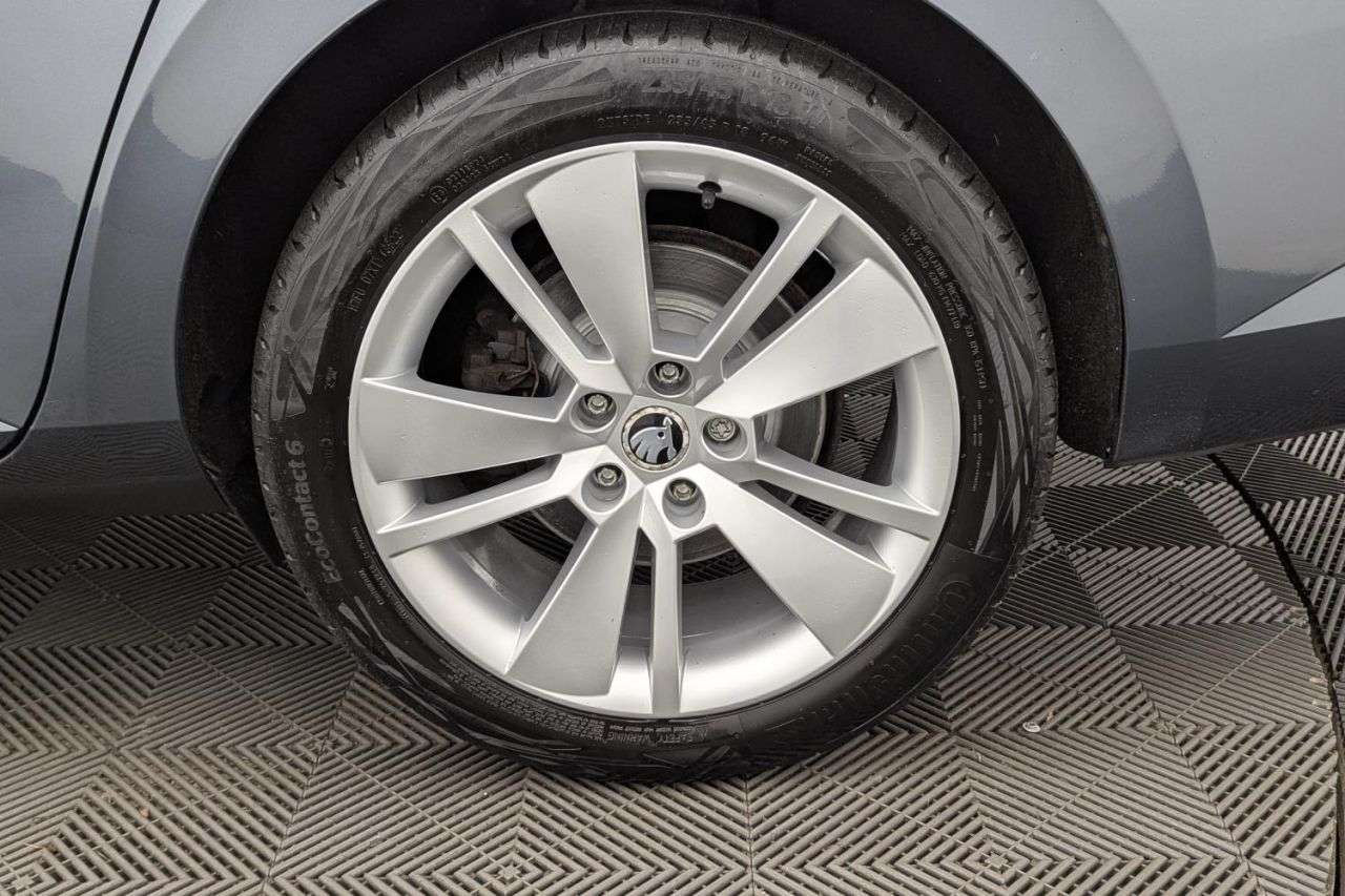 2017 SKODA SUPERB 2017 SKODA SUPERB