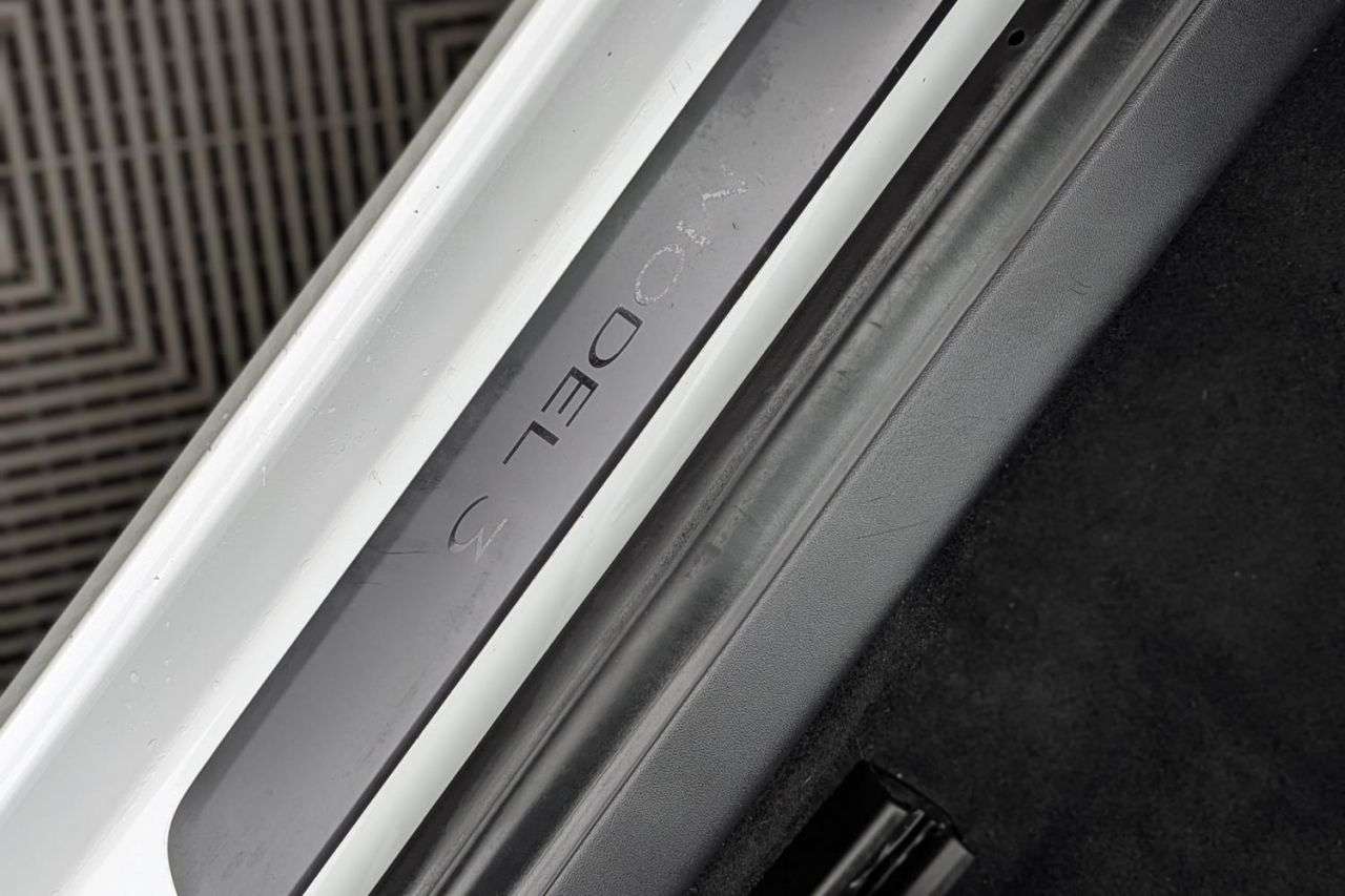 2020 TESLA MODEL 3 2020 TESLA MODEL 3