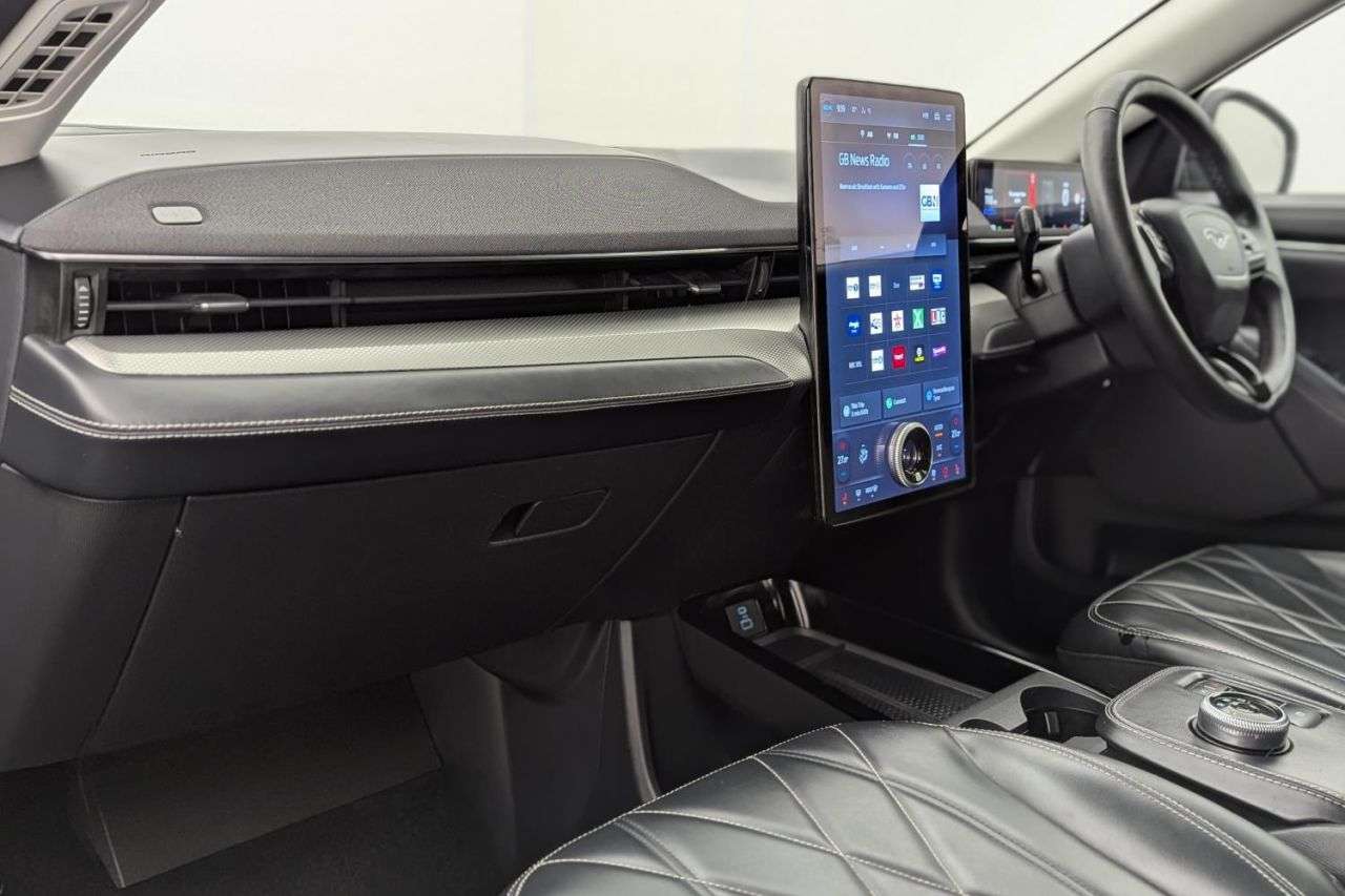 2021 FORD MUSTANG MACH-E 2021 FORD MUSTANG MACH-E