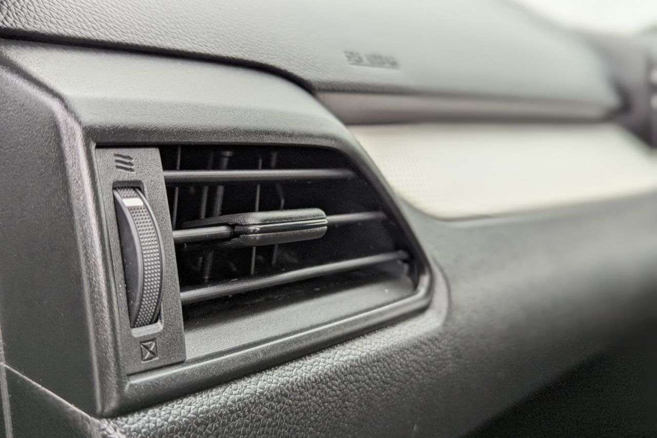 2018 SUZUKI SWIFT 2018 SUZUKI SWIFT