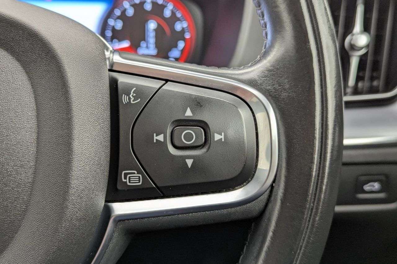 2019 VOLVO XC60 2019 VOLVO XC60