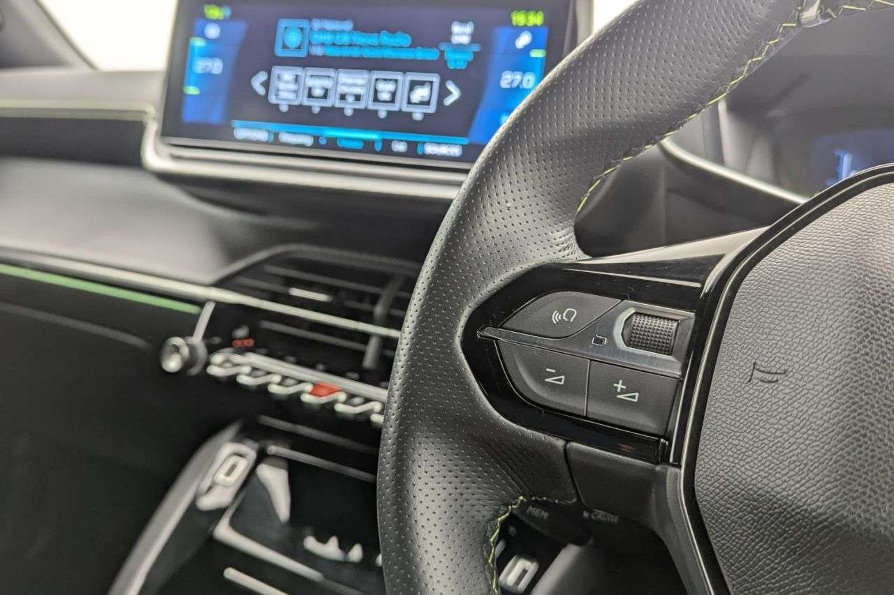 2022 PEUGEOT E-2008 2022 PEUGEOT E-2008