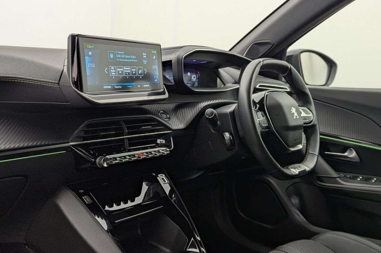 2022 PEUGEOT E-2008 2022 PEUGEOT E-2008