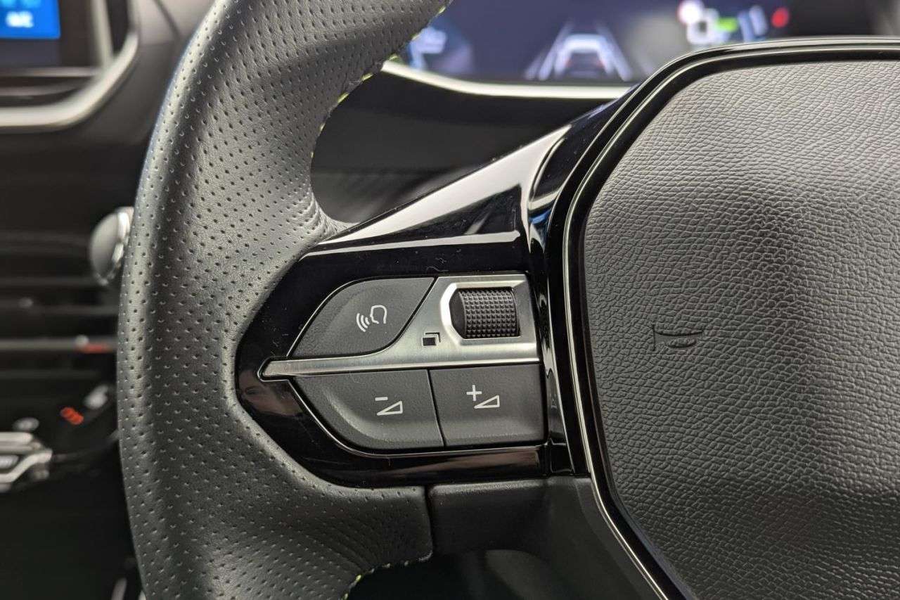 2022 PEUGEOT E-2008 2022 PEUGEOT E-2008