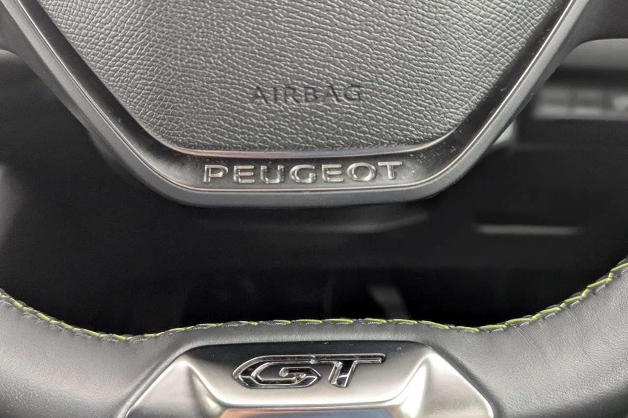 2022 PEUGEOT E-2008 2022 PEUGEOT E-2008