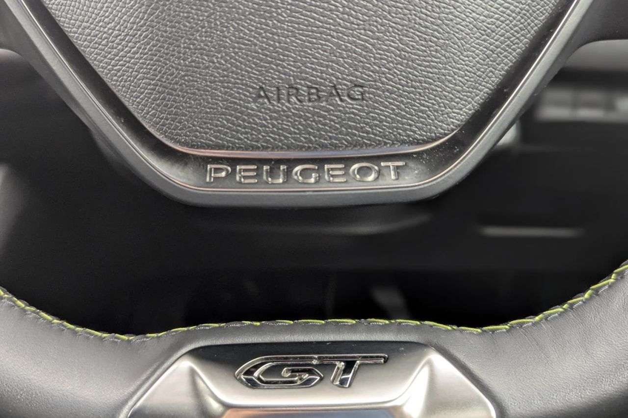 2022 PEUGEOT E-2008 2022 PEUGEOT E-2008