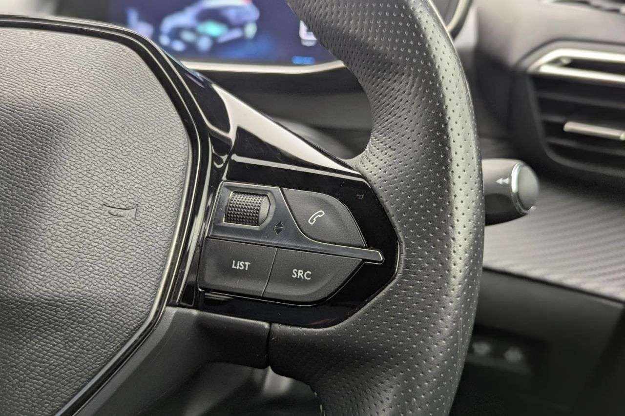 2022 PEUGEOT E-2008 2022 PEUGEOT E-2008