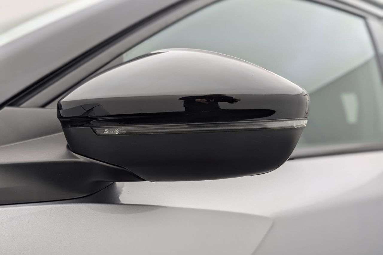 2022 PEUGEOT E-2008 2022 PEUGEOT E-2008