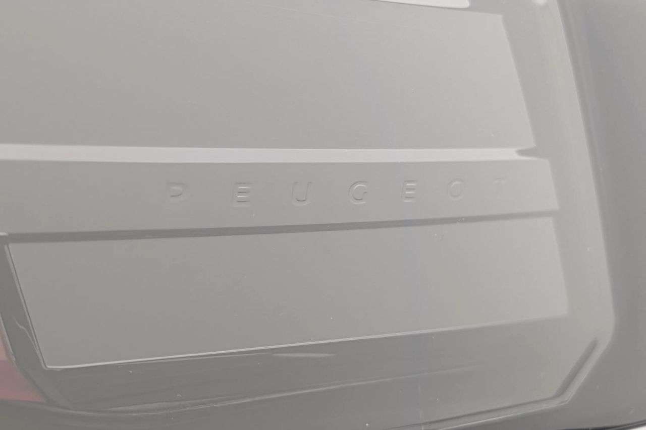 2022 PEUGEOT E-2008 2022 PEUGEOT E-2008