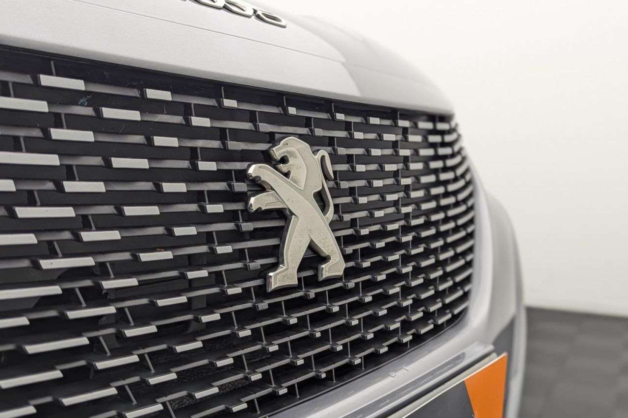 2022 PEUGEOT E-2008 2022 PEUGEOT E-2008