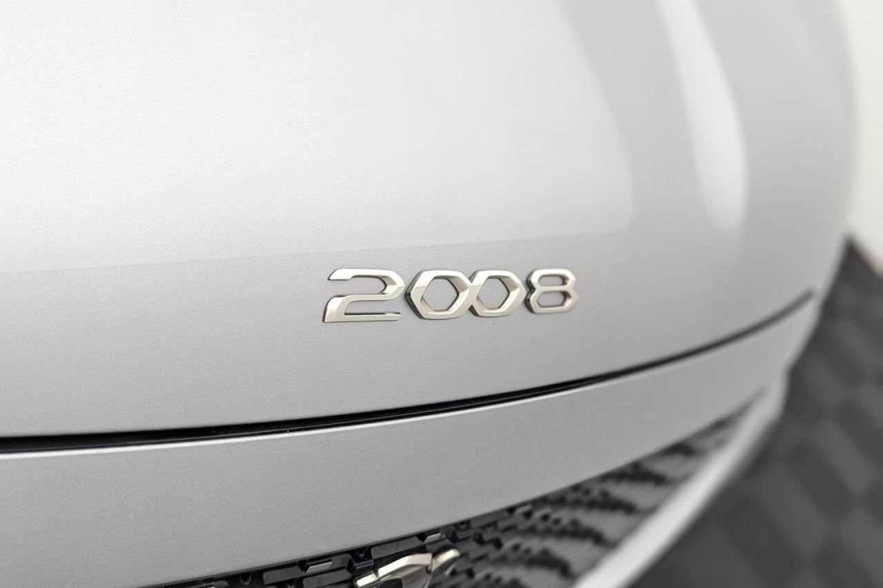 2022 PEUGEOT E-2008 2022 PEUGEOT E-2008