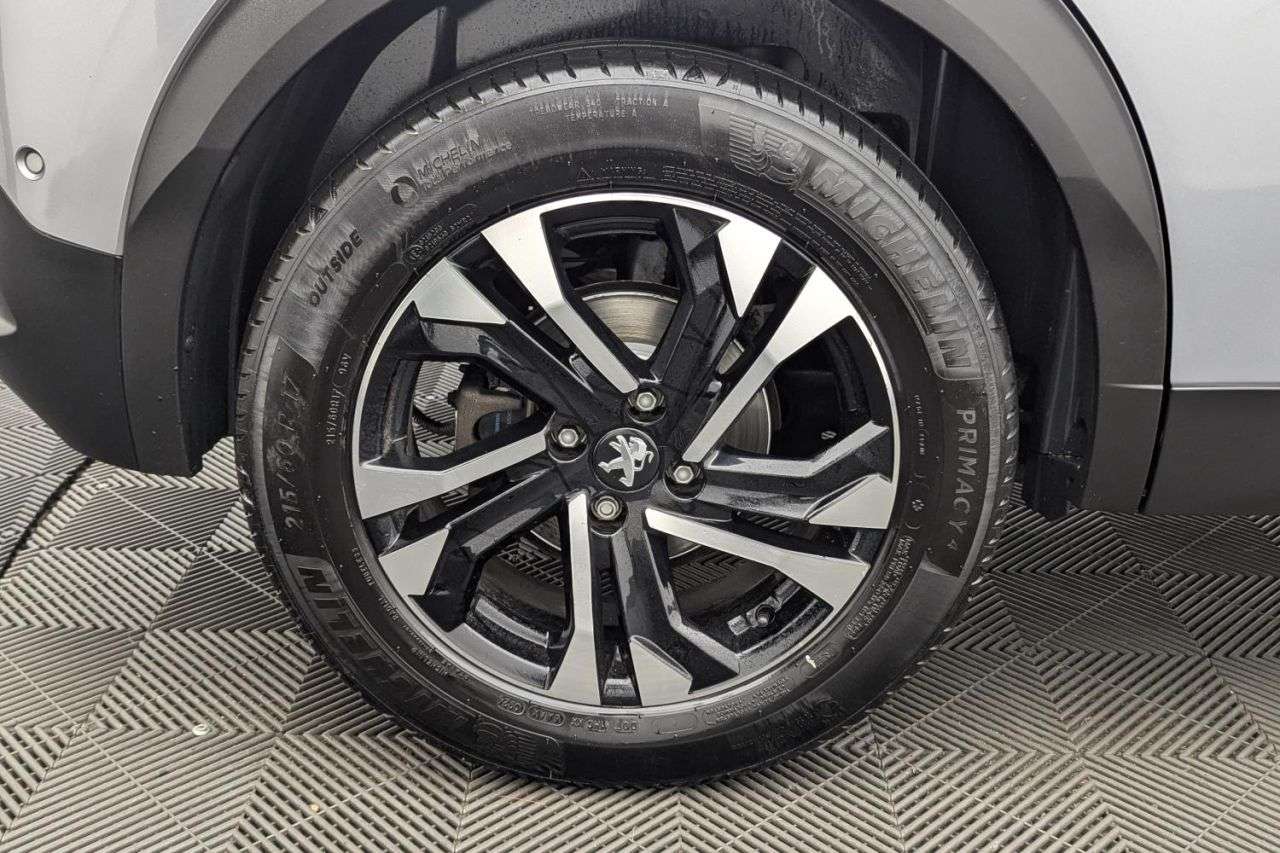 2022 PEUGEOT E-2008 2022 PEUGEOT E-2008