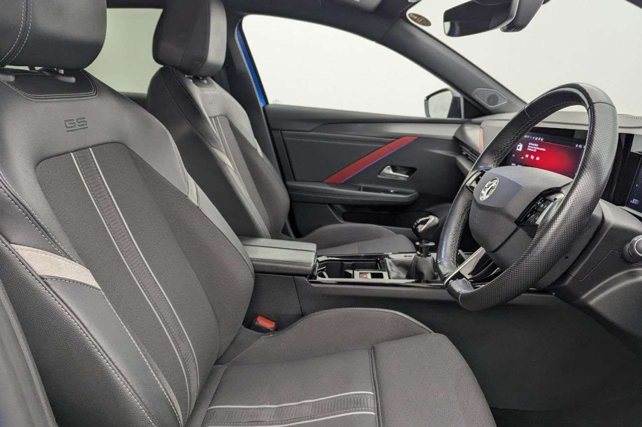 A 2022 VAUXHALL ASTRA 1.2 Turbo GS Line Hatchback 5dr Petrol Manual Euro 6 (s/s) (130 ps) Award W A 2022 VAUXHALL ASTRA 1.2 Turbo GS Line Hatchback 5dr Petrol Manual Euro 6 (s/s) (130 ps) Award W