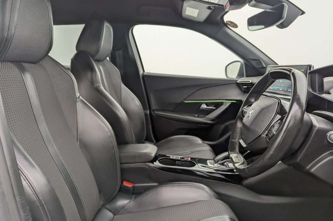 2021 PEUGEOT E-2008 2021 PEUGEOT E-2008