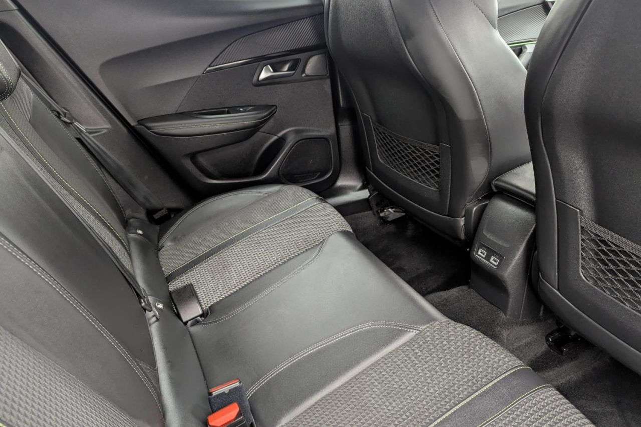 2021 PEUGEOT E-2008 2021 PEUGEOT E-2008