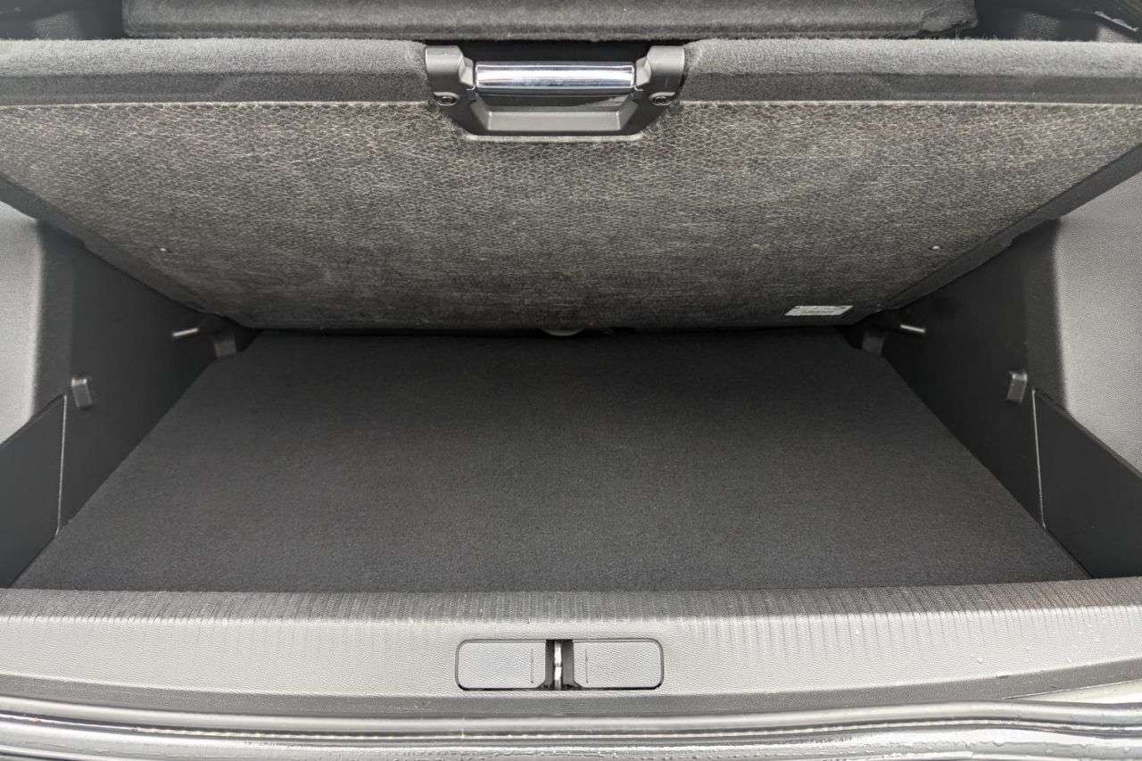 2021 PEUGEOT E-2008 2021 PEUGEOT E-2008